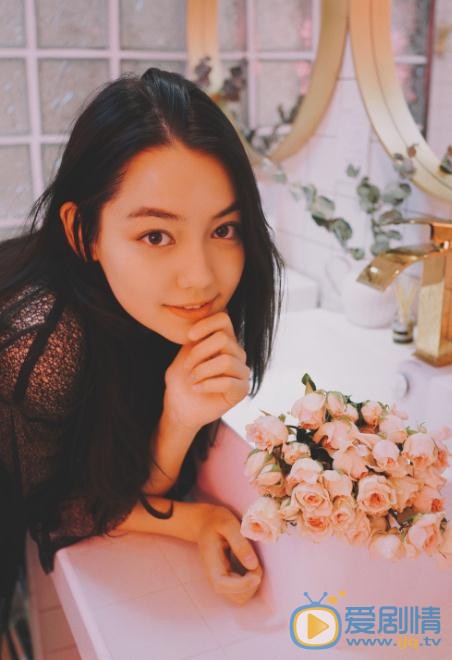 李诗颖花儿写真 李诗颖高清写真_李诗颖高清剧照
