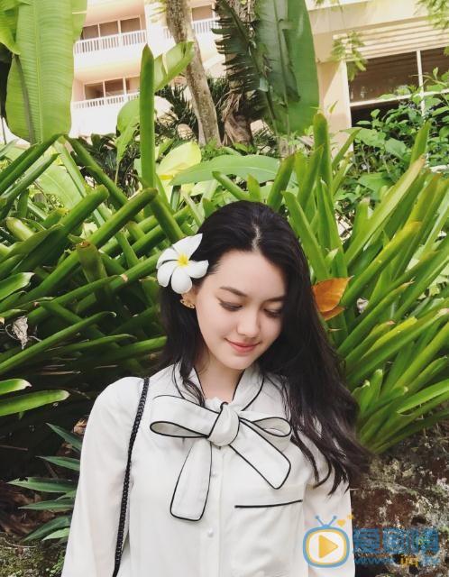 李诗颖花儿写真 李诗颖高清写真_李诗颖高清剧照