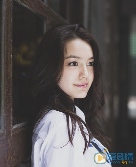 李诗颖夜色街拍 李诗颖高清写真_李诗颖高清剧照