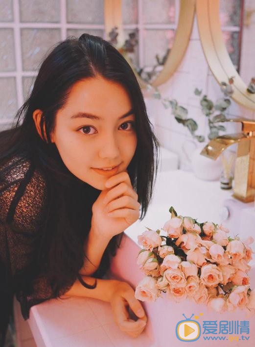 李诗颖花儿写真 李诗颖高清写真_李诗颖高清剧照