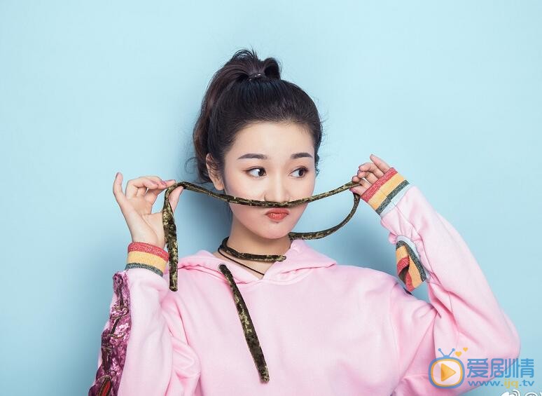 语桐甜美写真 语桐高清写真_语桐高清剧照