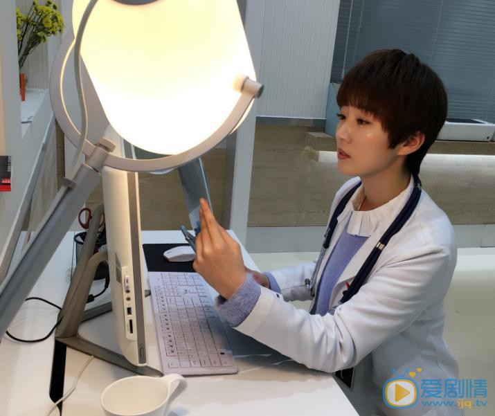 儿科医生齐星是谁演的？儿科医生齐星扮演者张颖个人资料、写真及生活照欣赏