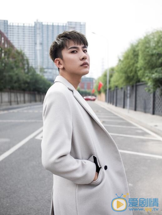 李洋名写真 李洋名高清写真_李洋名高清剧照
