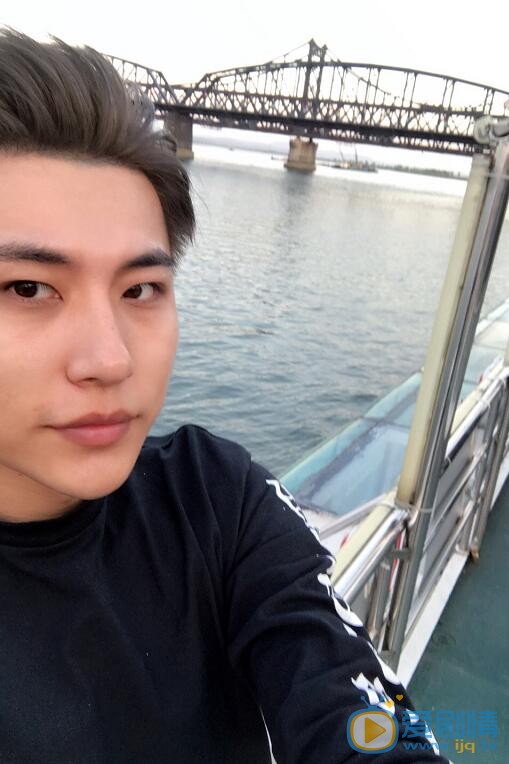 李洋名生活照 李洋名高清写真_李洋名高清剧照