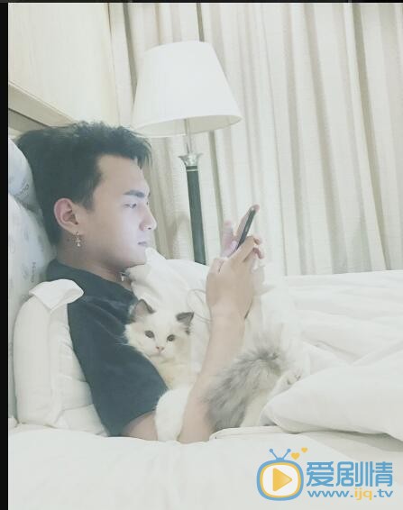 薛翔匀好友合照 薛翔匀高清写真_薛翔匀高清剧照