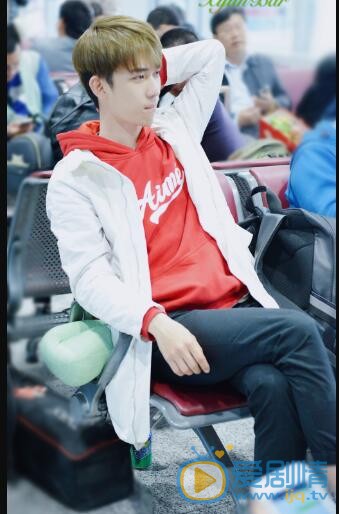 薛翔匀机场照写真 薛翔匀高清写真_薛翔匀高清剧照