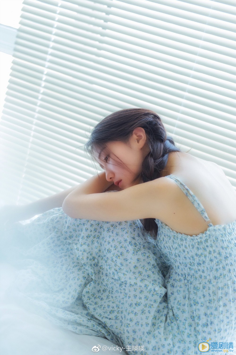 王瑛瑛夏日 王瑛瑛高清写真_王瑛瑛高清剧照