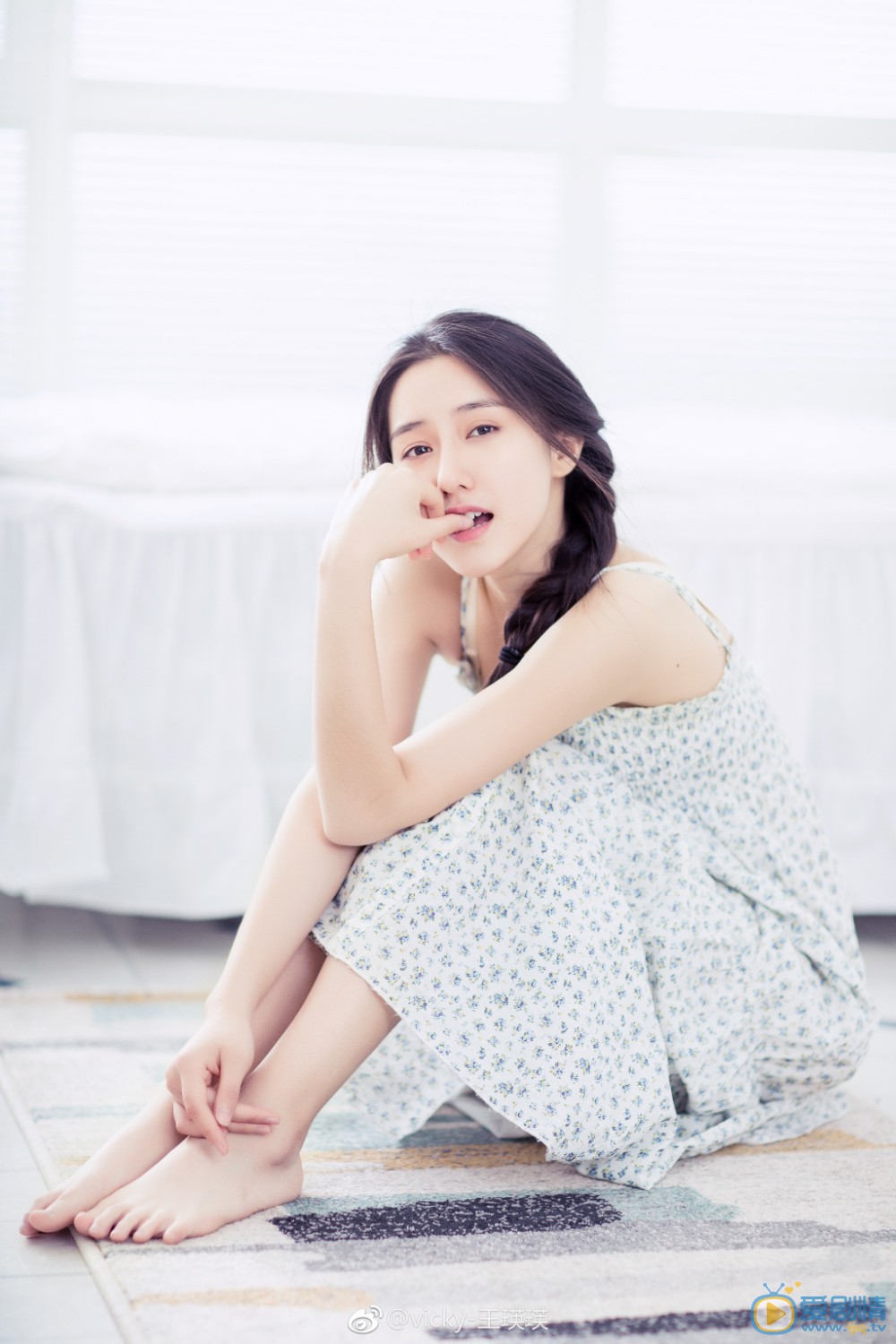 王瑛瑛夏日 王瑛瑛高清写真_王瑛瑛高清剧照