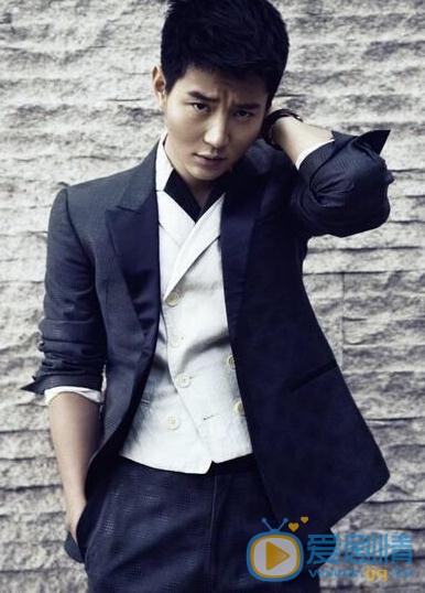 茧镇奇缘夏冰是谁演的？茧镇奇缘夏冰扮演者李昕亮个人资料、写真及生活照欣赏