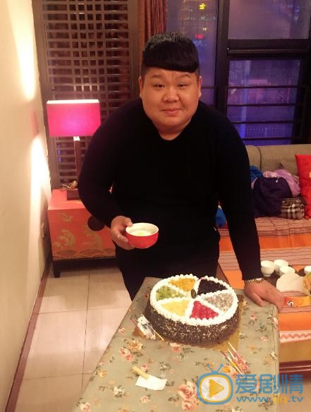 李东明家人合照 李东明高清写真_李东明高清剧照