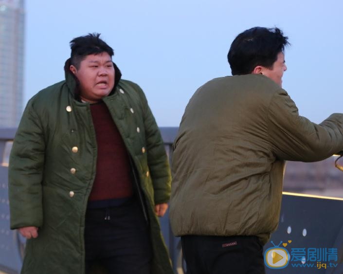 李东明《山炮战土豪》剧照 李东明高清写真_李东明高清剧照