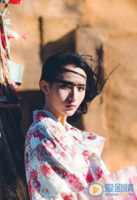 卓煜茜沙漠写真 卓煜茜高清写真_卓煜茜高清剧照