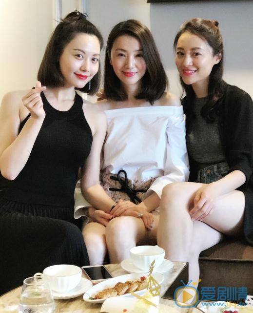 许瑶璇与人合照 许瑶璇高清写真_许瑶璇高清剧照