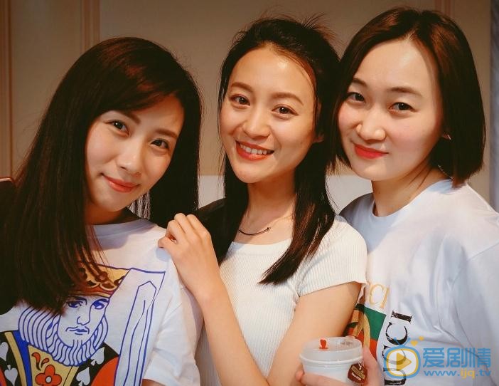 许瑶璇与人合照 许瑶璇高清写真_许瑶璇高清剧照