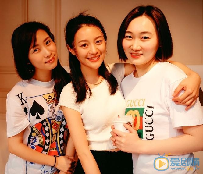 许瑶璇与人合照 许瑶璇高清写真_许瑶璇高清剧照