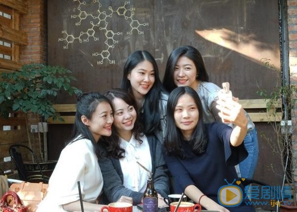 许瑶璇与人合照 许瑶璇高清写真_许瑶璇高清剧照