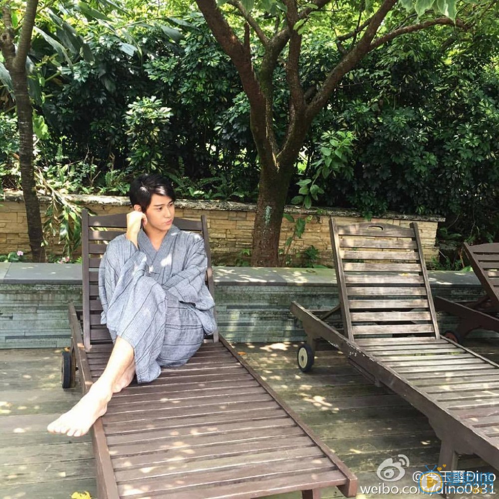 李玉玺街拍写真 李玉玺高清写真_李玉玺高清剧照