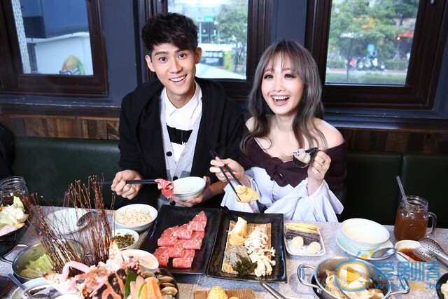李玉玺好友合照写真 李玉玺高清写真_李玉玺高清剧照