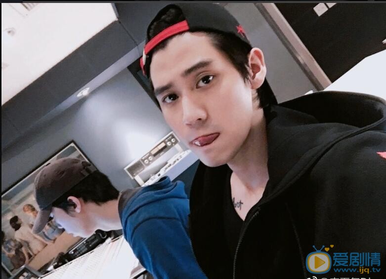 李玉玺片场照写真 李玉玺高清写真_李玉玺高清剧照