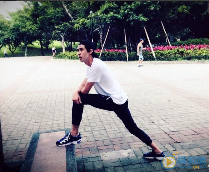 李玉玺街拍写真 李玉玺高清写真_李玉玺高清剧照