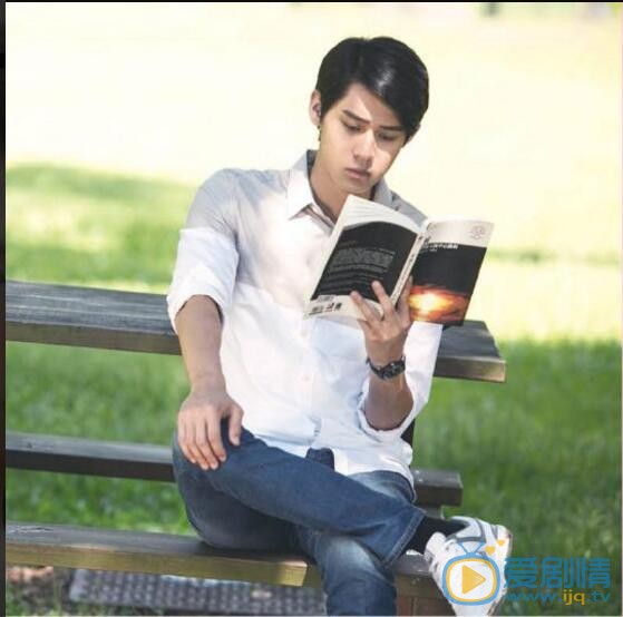 李玉玺街拍写真 李玉玺高清写真_李玉玺高清剧照