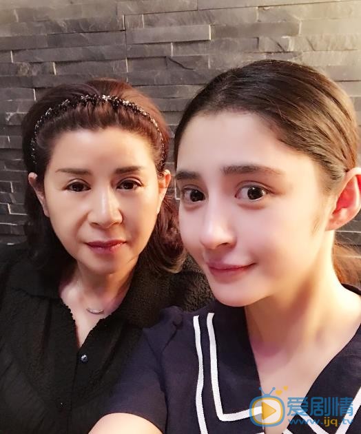 李心艾素颜生活照 李心艾高清写真_李心艾高清剧照