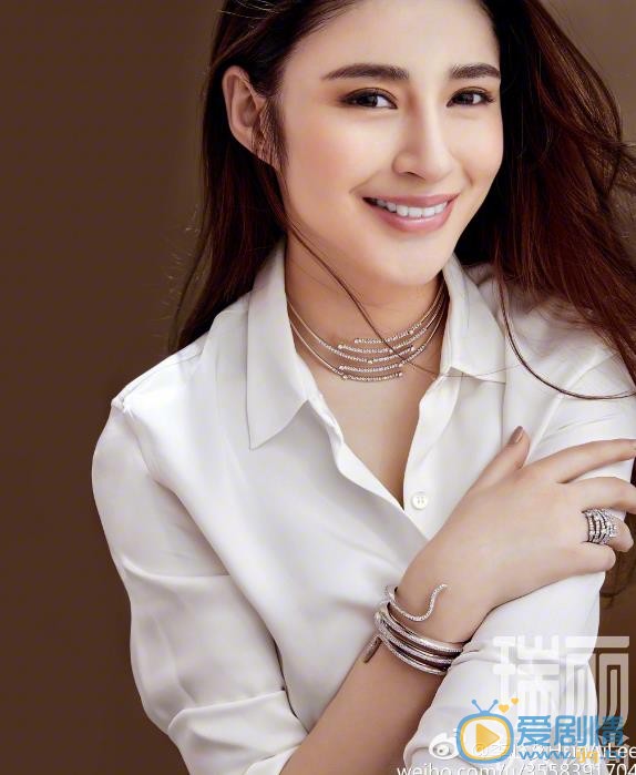 李心艾杂志大片写真 李心艾高清写真_李心艾高清剧照