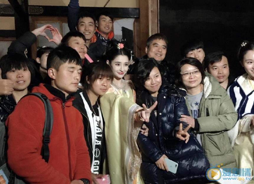 李心艾片场照 李心艾高清写真_李心艾高清剧照