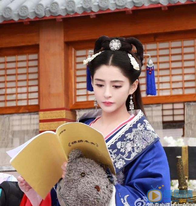 李心艾片场照 李心艾高清写真_李心艾高清剧照
