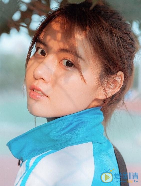 廖语辰校服写真 廖语辰高清写真_廖语辰高清剧照