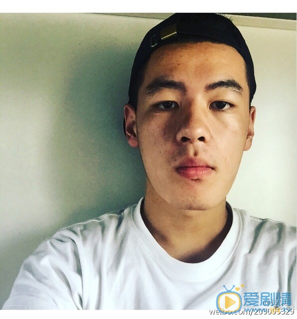 谭泉生活照写真 谭泉高清写真_谭泉高清剧照