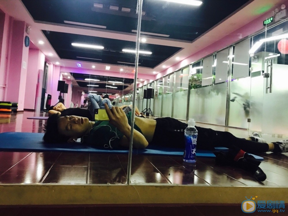 谭泉生活照写真 谭泉高清写真_谭泉高清剧照