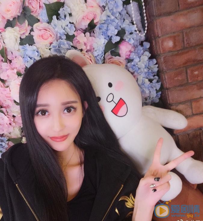 曲昱曈生活照 曲昱曈高清写真_曲昱曈高清剧照