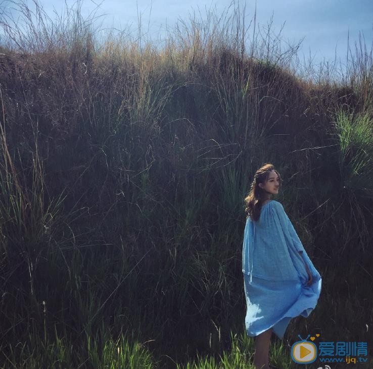 曲昱曈旅行街拍 曲昱曈高清写真_曲昱曈高清剧照