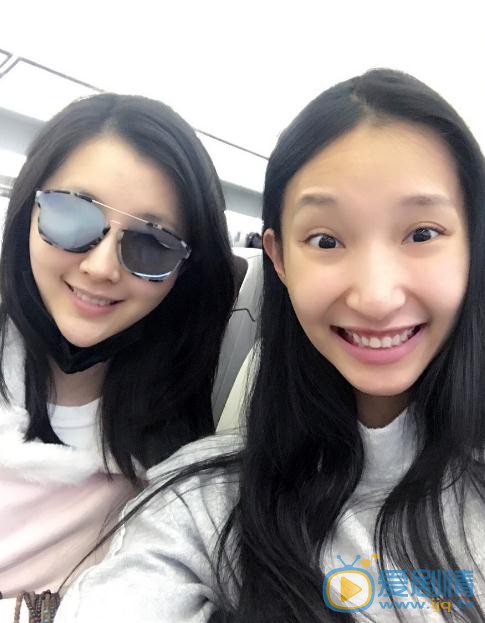 胡伊静与人合照 胡伊静高清写真_胡伊静高清剧照