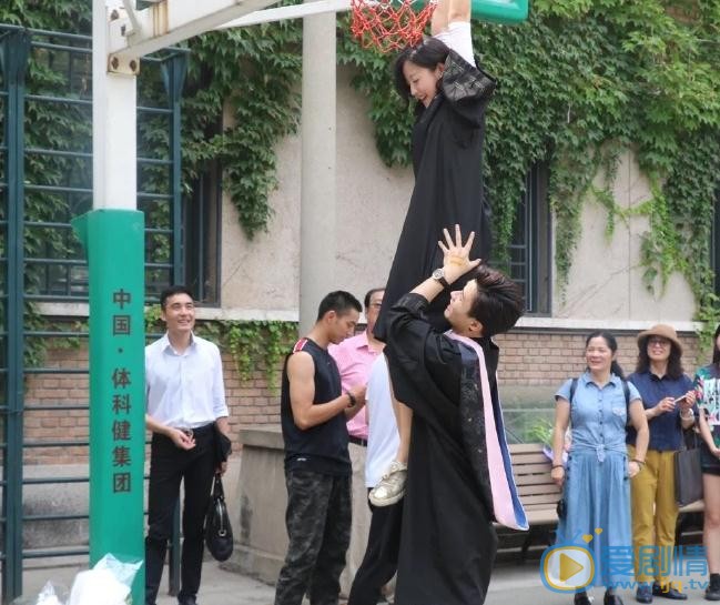 胡伊静毕业照 胡伊静高清写真_胡伊静高清剧照