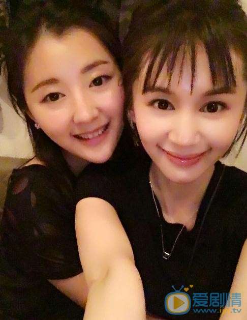 胡伊静与人合照 胡伊静高清写真_胡伊静高清剧照