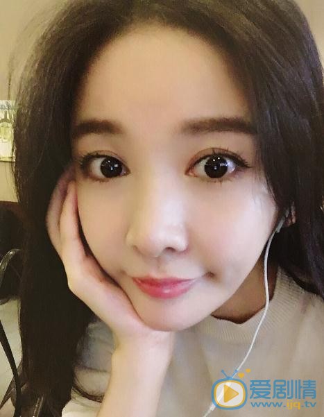 王小橙生活照 王小橙高清写真_王小橙高清剧照