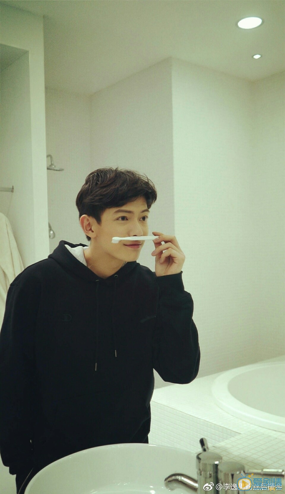 李逸男时尚写真 李逸男高清写真_李逸男高清剧照