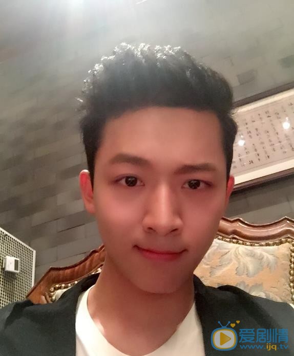 莫斯科行动孔杰扮演者张晚意个人资料、生活照