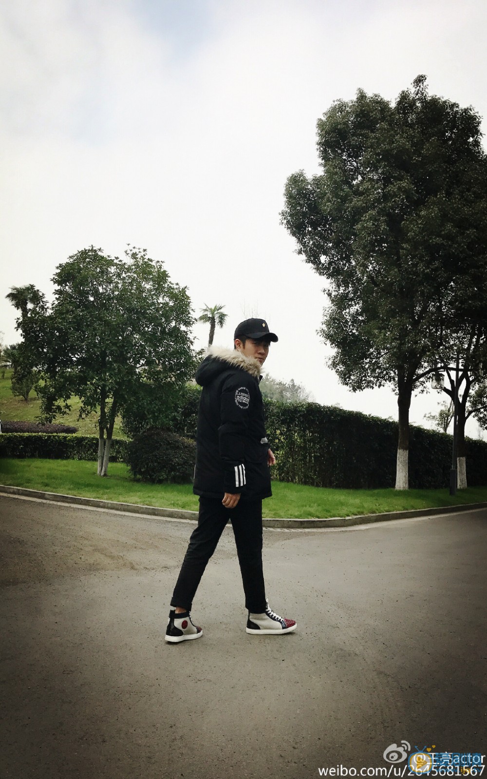 王亮生活照写真 王亮高清写真_王亮高清剧照