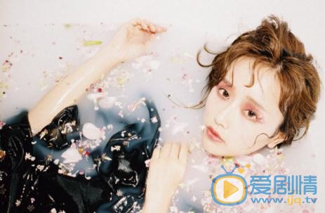 谭湘君水中写真 谭湘君高清写真_谭湘君高清剧照