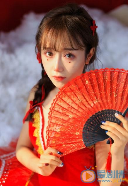 谭湘君红色写真 谭湘君高清写真_谭湘君高清剧照