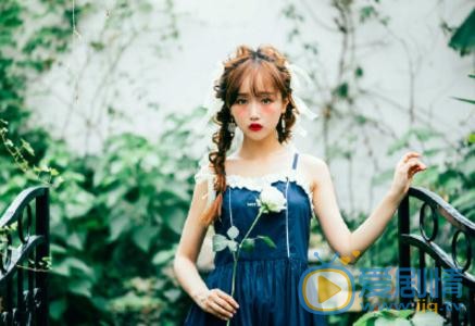谭湘君红色写真 谭湘君高清写真_谭湘君高清剧照