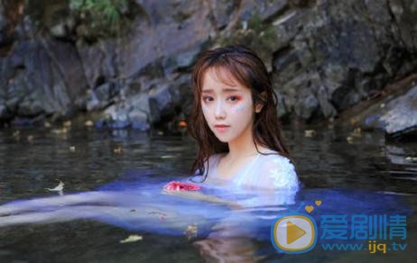 谭湘君水中写真 谭湘君高清写真_谭湘君高清剧照