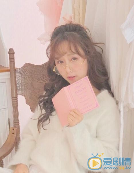 谭湘君炫彩写真 谭湘君高清写真_谭湘君高清剧照