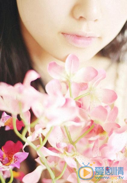 谭湘君花儿写真 谭湘君高清写真_谭湘君高清剧照