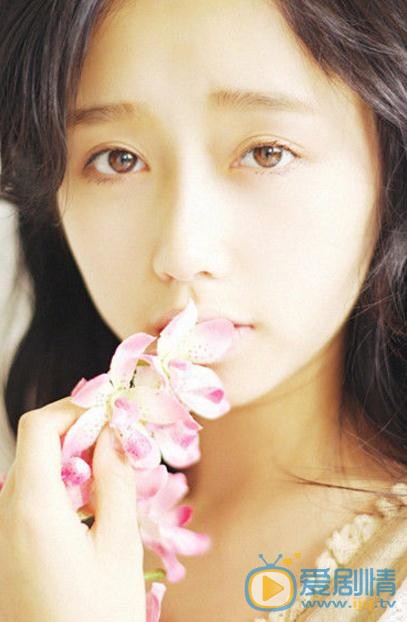 谭湘君花儿写真 谭湘君高清写真_谭湘君高清剧照