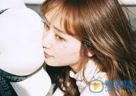 谭湘君炫彩写真 谭湘君高清写真_谭湘君高清剧照