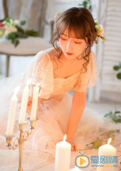 谭湘君花儿写真 谭湘君高清写真_谭湘君高清剧照